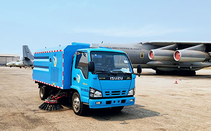 888电子扫路车交付安哥拉机场使用