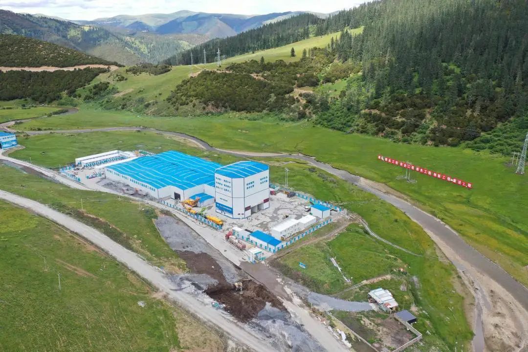 “站”立高原！888电子搅拌站助力川藏线建设！
