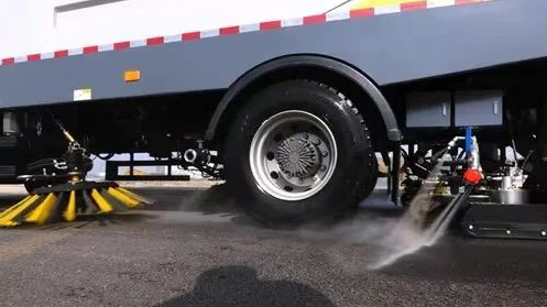 全力以“复”洗城清淤，，，，，，，888电子在行动！