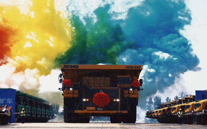 【国际化】批量交付欧洲！888电子150吨级矿车奔跑塞尔维亚